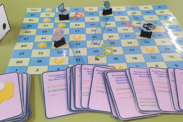 8M: Aprender xogando!